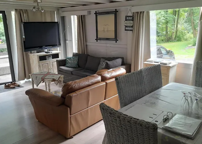 Azur11 * Hastière-par-delà